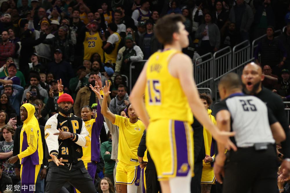 进攻的较量 进攻的较量