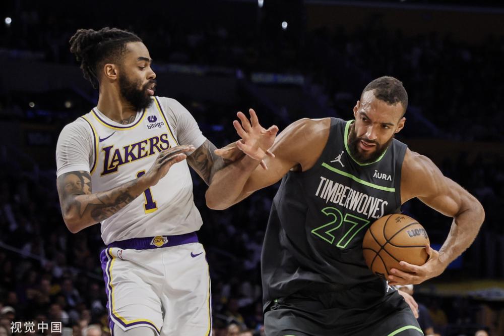 的中场球员 的中场球员